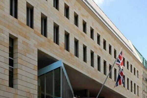 خودروی دیپلمات های انگلیسی در بغداد با بمب هدف قرار گرفت