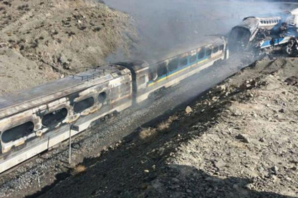 جزییات گزارش سانحه برخورد قطارهای مسافری در بلاک گرداب، هفتخوان