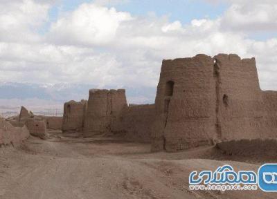 قلعه میش پدام یکی از جاذبه های گردشگری استان کرمان است