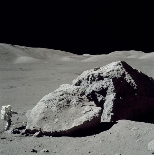حرف ناسا را باور کنیم؟ انسان واقعا 50 سال قبل به ماه رفته؟